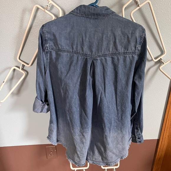 Lane Bryant Denim distressed fade button up shirt size XL - Picture 8 of 10